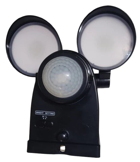 Battery LED PIR Motion Sensor Security Outdoor Twin Adjustable Wall Flood Light